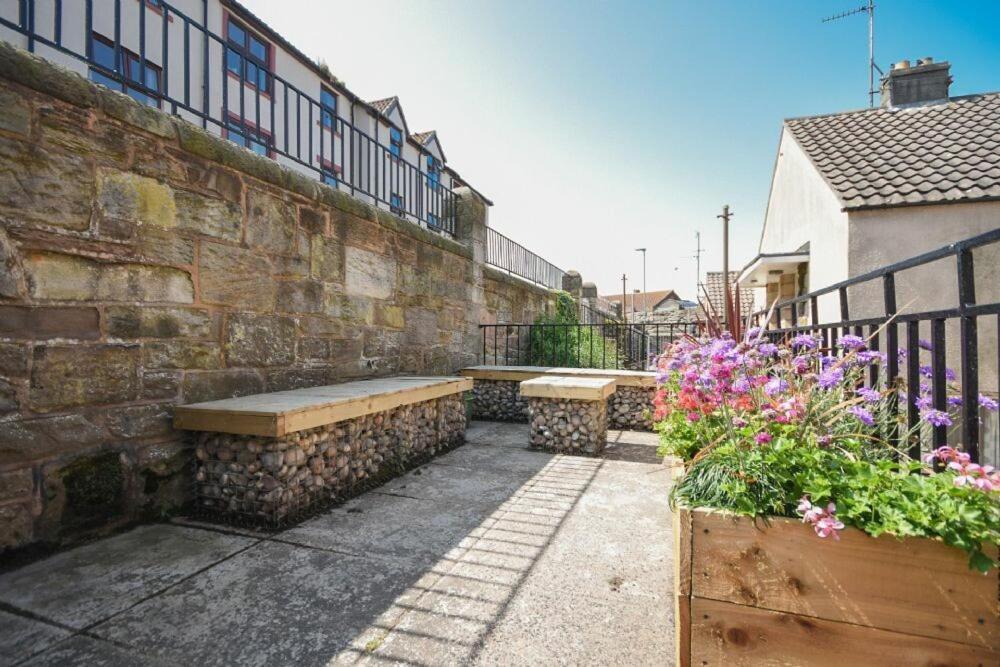 Farne Lookout Villa Seahouses Exterior photo